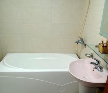 Hai Duong Hotel | Khách sạn Hoàng Gia