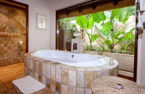 Hoedspruit House | Khaya Ndlovu Safari Manor