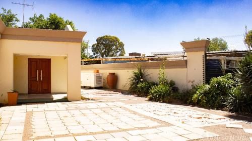 Kempton Park House | Khayalethu