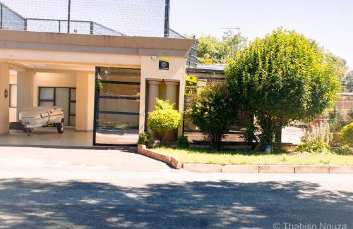 Kempton Park House | Khayalethu