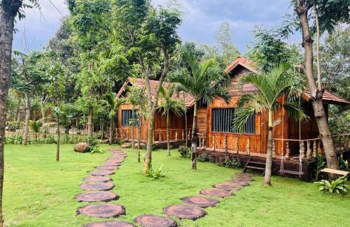 Chau Duc Cabin | Khu Nghỉ dưỡng Sinh thái Nhà Lụa Retreat