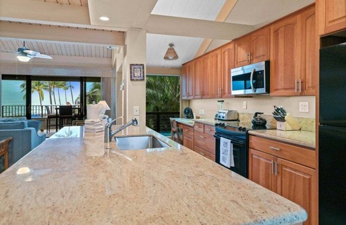 Kahana Condo | KHV 9 2BR Oceanfront Condo w Panoramic Maui View