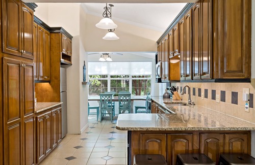 Cedar Creek Reservoir House | Kid Friendly-Boat Ramp-Outdoor-Projector-Community Pool Access