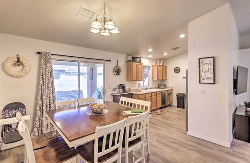 Kingman House | Kid-Friendly Kingman Home Near Parks & Dining