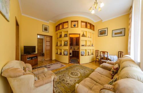 Shevchenkivs'kyi District Apartment | Kiev Centre Opera Apartments