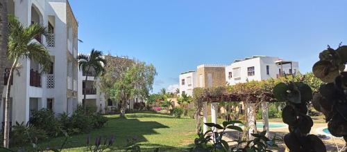Mtwapa Apartment | Kikambala Luxurious Two Bedroom - Beachfront, Swimming pool View, WiFi, Smart TV, Ample Parking, 24Hr Security
