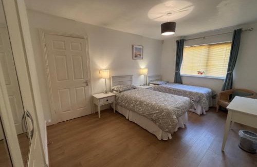 Killaloe Apartment | Killaloe Lakeside Holiday Home 2Bedroom