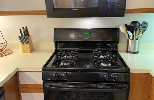 Central Vermont- Killington Condo | Killington Sun Dog Trail ski-on ski-off 2 bedroom 2 bathroom 1st floor condo