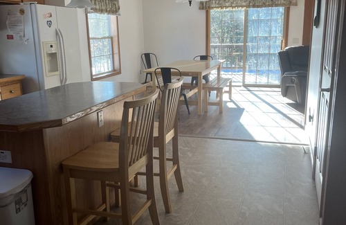 Pittsfield House | Killington Vermont Ski and Snowmobiling House