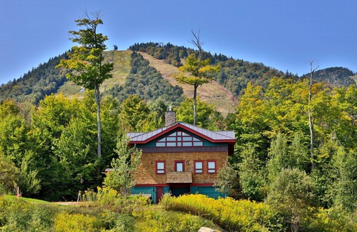 Central Vermont- Killington House | Killington Vistas 92: 4-Bedroom Luxury Ski On Ski Off Home w/Hot Tub, Mountain Views.