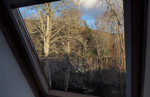 Aberfeldy Cottage | Kiln House: Idyllically situated Highland home with wildlife garden and river.