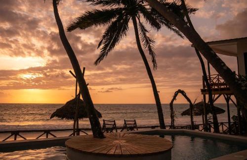 Bwejuu House | KIMA Serviced Beach House & Suites