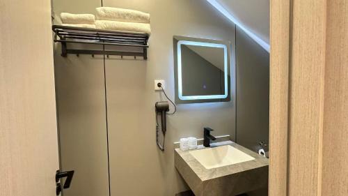 Belgrade Hotel | KIMMIY Attic Rooms near Belgrade Airport