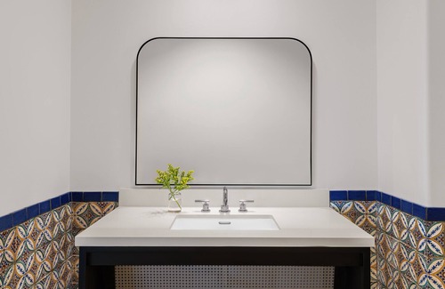 Historic Downtown Santa Barbara Hotel | Kimpton Canary Hotel by IHG