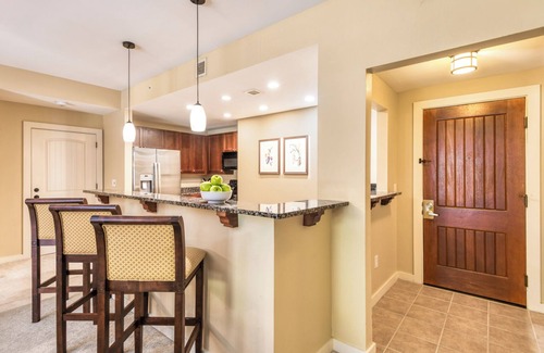 St. Augustine Condo | King bed - fenced courtyard patio - pool - hot tub - easy access on 1st floor