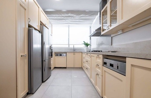 Mamilla Apartment | King David Penthouse 6BD/Parking/Pool, Awesome View Over The Old City