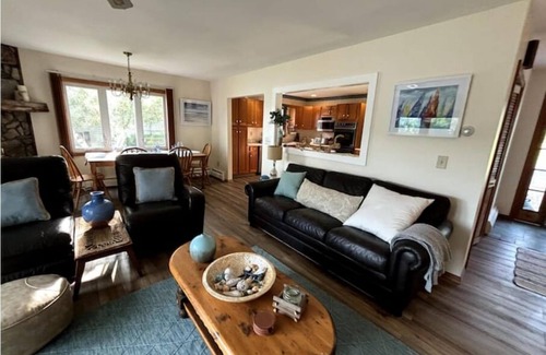 Barnstead Cottage | King Family Lakehouse Waterfront, Vacation RetreatnLocke Lake, Barnstead N.H,