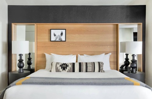 Teton Village Hotel | King + Queen Sofa, Gravity Haus, Outdoor Pool, Close to Gondolas - 2 Units