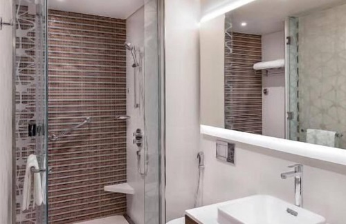 Naif Apartment | King Room Near Reef Mall By Luxury Bookings