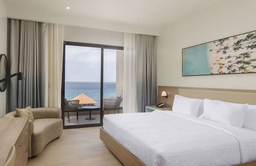 La Romana Hotel | King Room w/Ocean View Balcony, Outside Pool, Free Parking & Near the Beach
