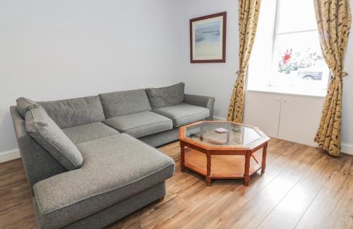 Castle Douglas Apartment | King's Apartment