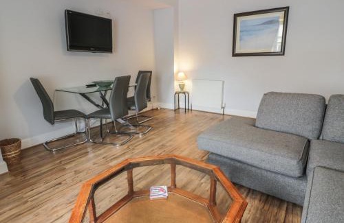 Castle Douglas Apartment | King's Apartment
