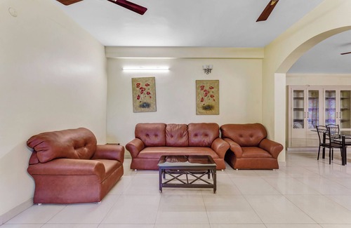 Chromepet Hotel | King's Court by Blessings Hospitality