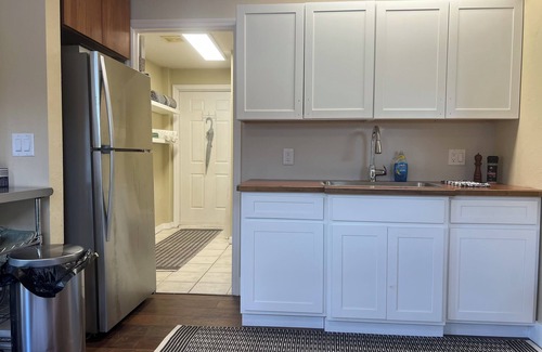 San Carlos Park Apartment | King Studio Explore SWFL Beach, Trails & Treasures