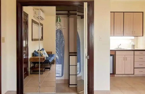 Georgetown Apartment | King Studio - One