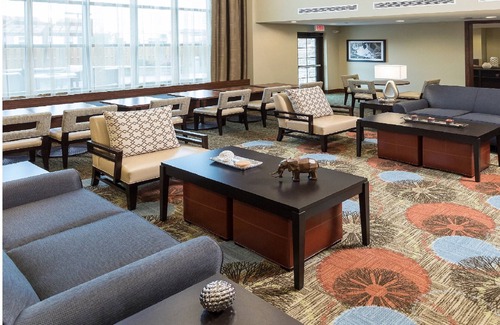 West Omaha Condo | King Suite. Free Breakfast. Pool & Hot Tub. Near the Nebraska Medical Center!