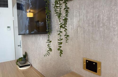Surfers Paradise Apartment | King Suite - Ocean View, Renovated Luxury - Lev 19