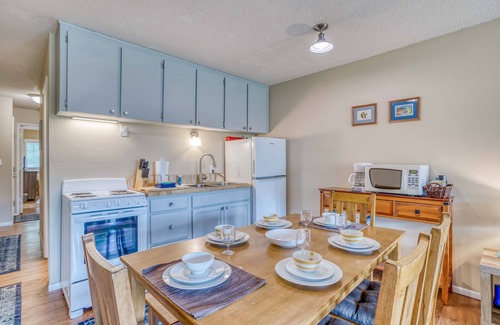 Neskowin Condo | King Suite, Smart TVs, Oceanview Balcony Enhance This Upstairs Neskowin Condo!
