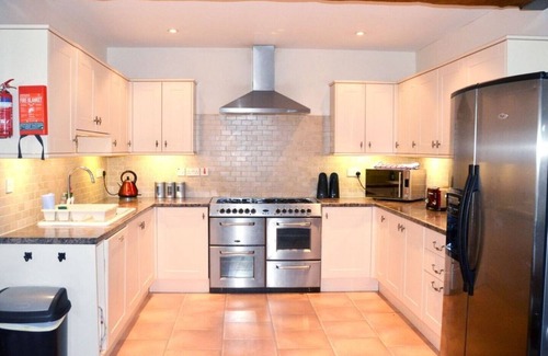 Sculthorpe House | Kingfisher Barn, Sleeps 10+2 (5 Bedrooms)