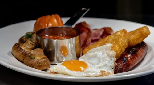 Pontefract Hotel | Kings Croft Hotel