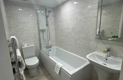 Pontefract Hotel | Kings Croft Hotel