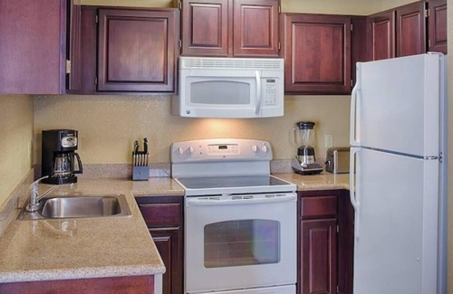 Williamsburg Resort | Kingsgate Resort 2 Bedroom w/POOL