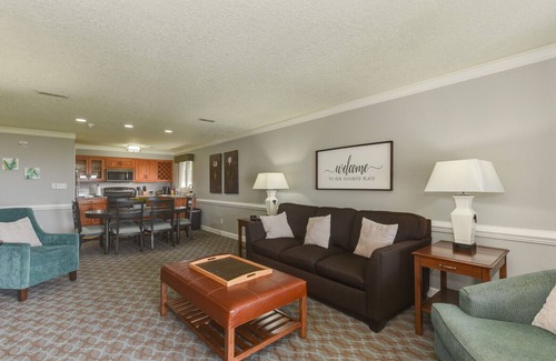 Kingsmill Condo | Kingsmill Resort Master Suite - Sleeps 4 - Great Monthly