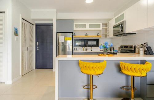New Kingston Apartment | Kingston Paradise - Luxury Suite