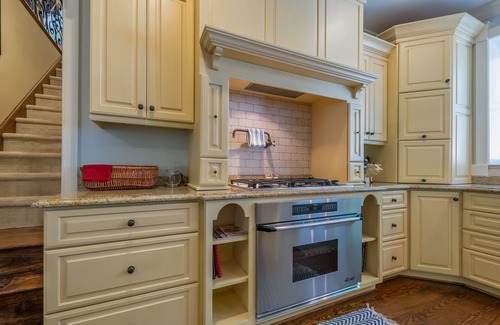 Hendersonville House | Kinloch Place | 7 Bedroom Estate in Hendersonville