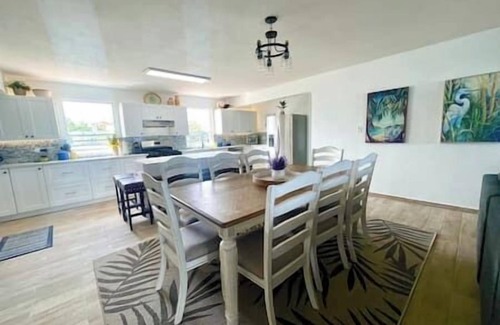 Zarzal Villa | Kite Beachfront Luxury Villa/8 BDR/Huge Pool/Jacuzzi/kiteboarding/sleeps 18+