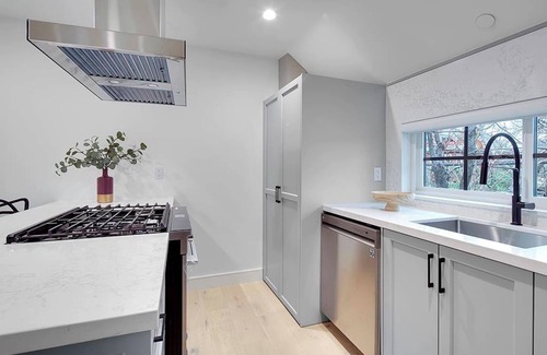 Kitsilano House | Kits Beach Flat