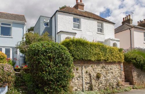 Hythe House | Kits Cottage