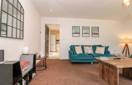 Flamborough House | KITTIWAKE, pet friendly, character holiday cottage in Flamborough