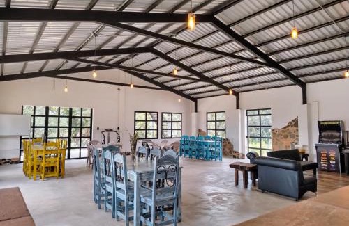 Ciudad Vieja House | Kiwi Cabin-Nectar Lodging