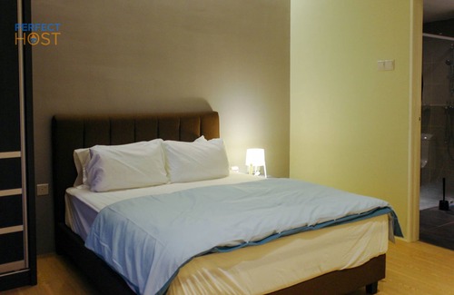 Taman Bukit Pantai House | KL #88 Bangsar Suites close with LRT Station