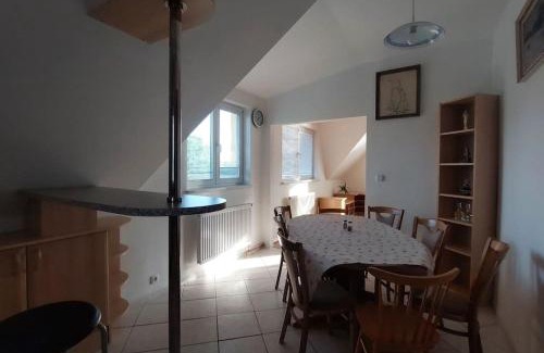 Tocna House | Klasický dům, 5 ložnic , 5 bedrooms, Praha