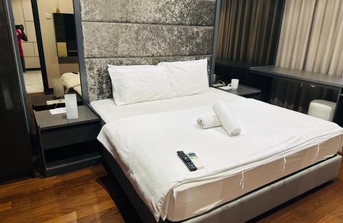 Golden Triangle Apartment | KLcc suites tower 2