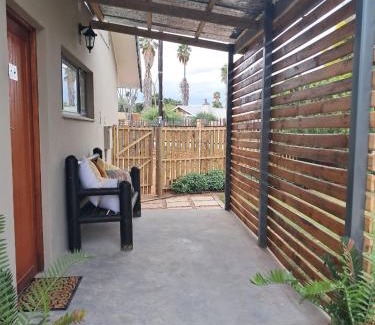 Oudtshoorn Apartment | Klein Karoo Wegbreuk