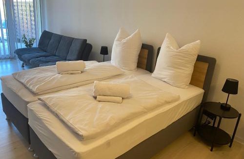 Dolbau Apartment | Klein und fein - Terrasse - Stellplatz - WIFI - Star Park