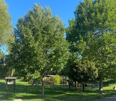 Dolbau Apartment | Klein und fein - Terrasse - Stellplatz - WIFI - Star Park
